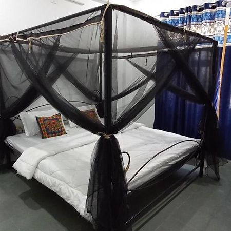 Hill Paradise Home Stay Udaipur Ngoại thất bức ảnh