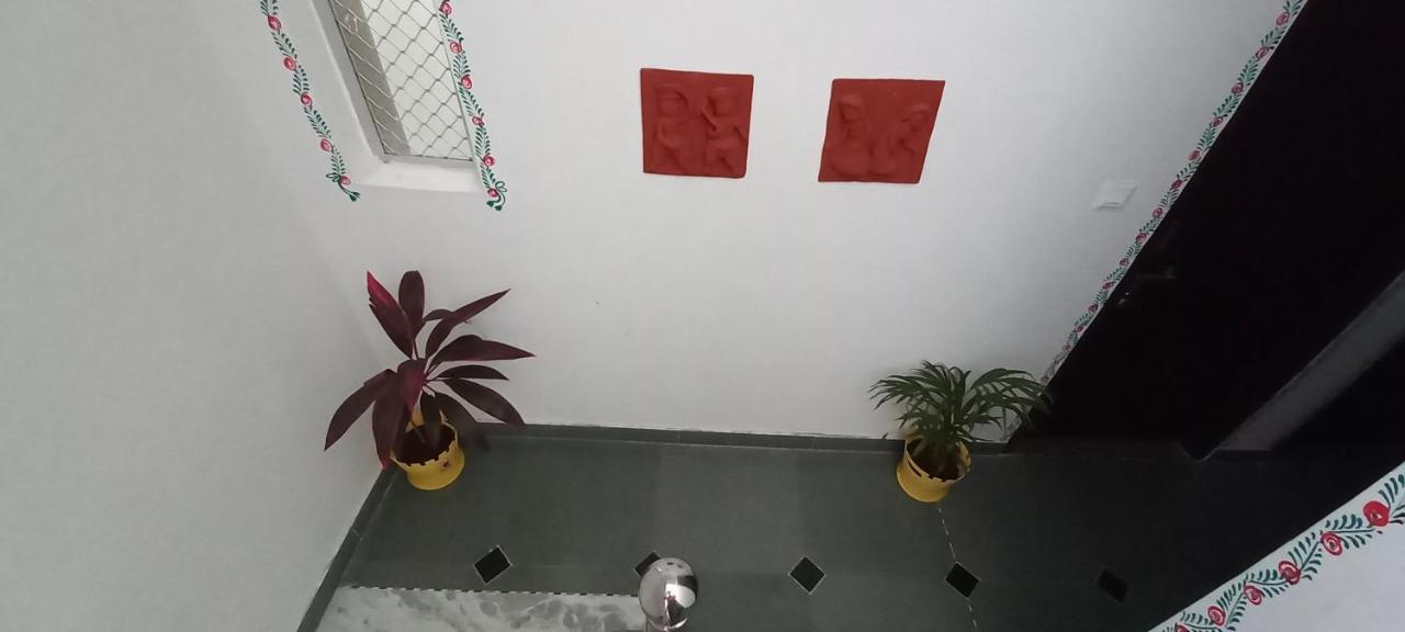 Hill Paradise Home Stay Udaipur Ngoại thất bức ảnh