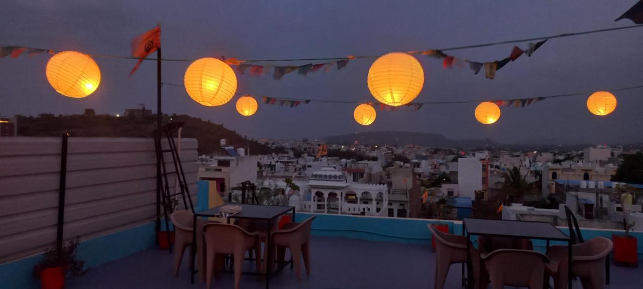 Hill Paradise Home Stay Udaipur Ngoại thất bức ảnh