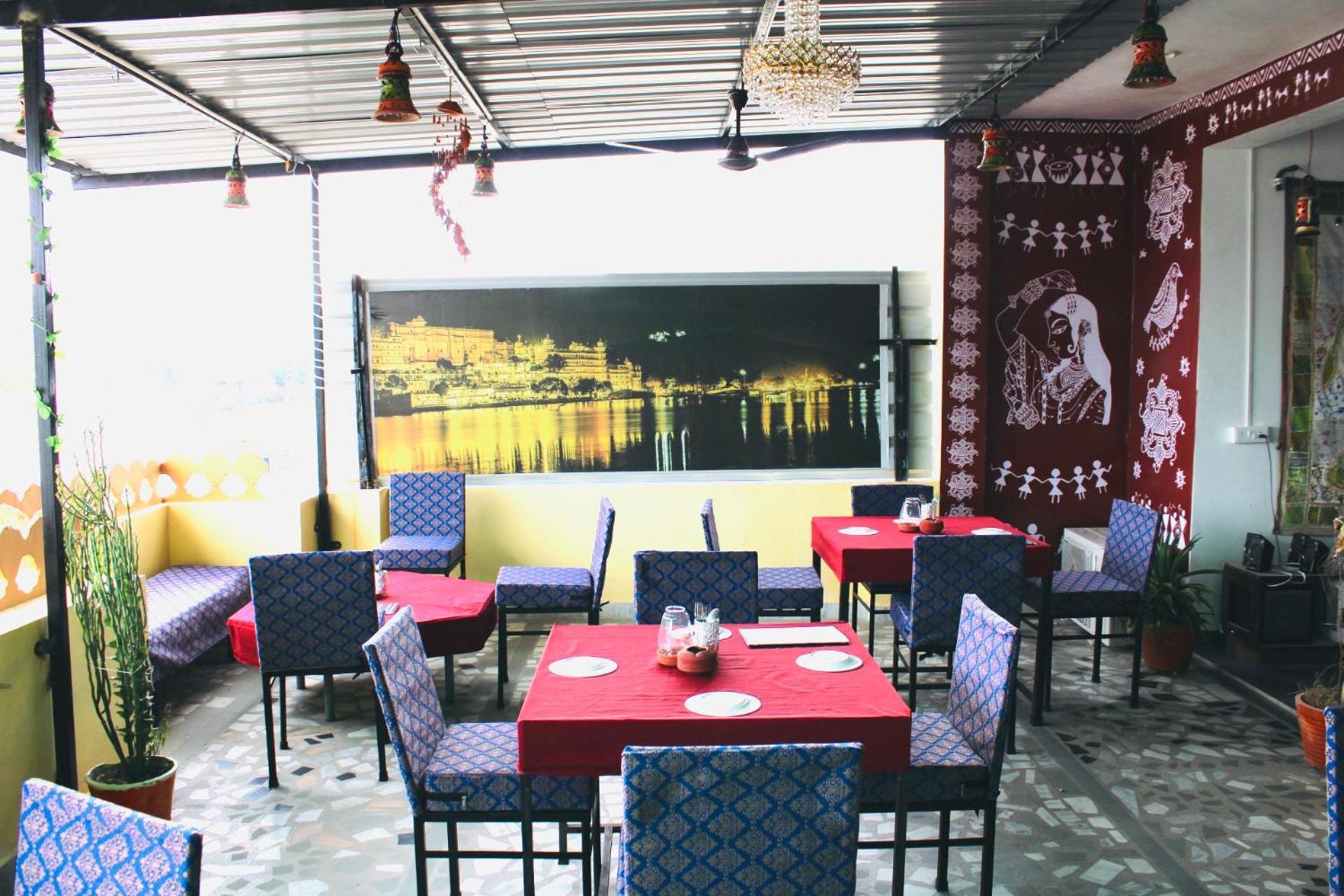 Hill Paradise Home Stay Udaipur Ngoại thất bức ảnh